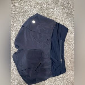Lululemon speed ups HIGH RISE lined  2.5” inseam SIZE 2
